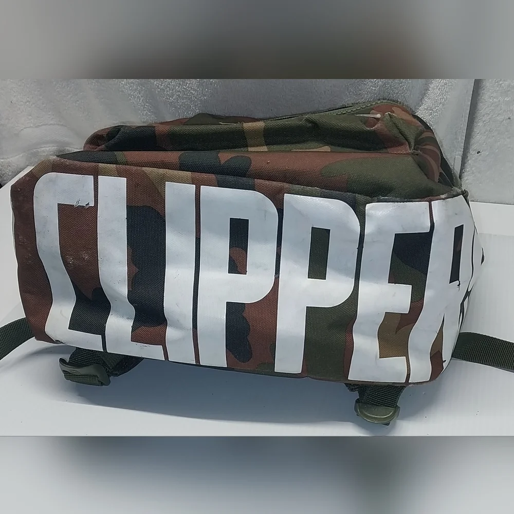 Herschel Supply Company LA Clippers  Green Camo Backpack with Logo - Picture 3 of 7